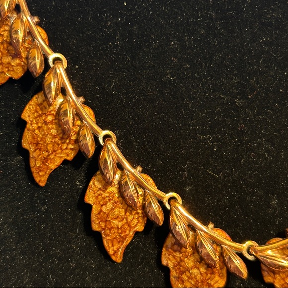 Vintage Matisse leaf necklace - Picture 3 of 5